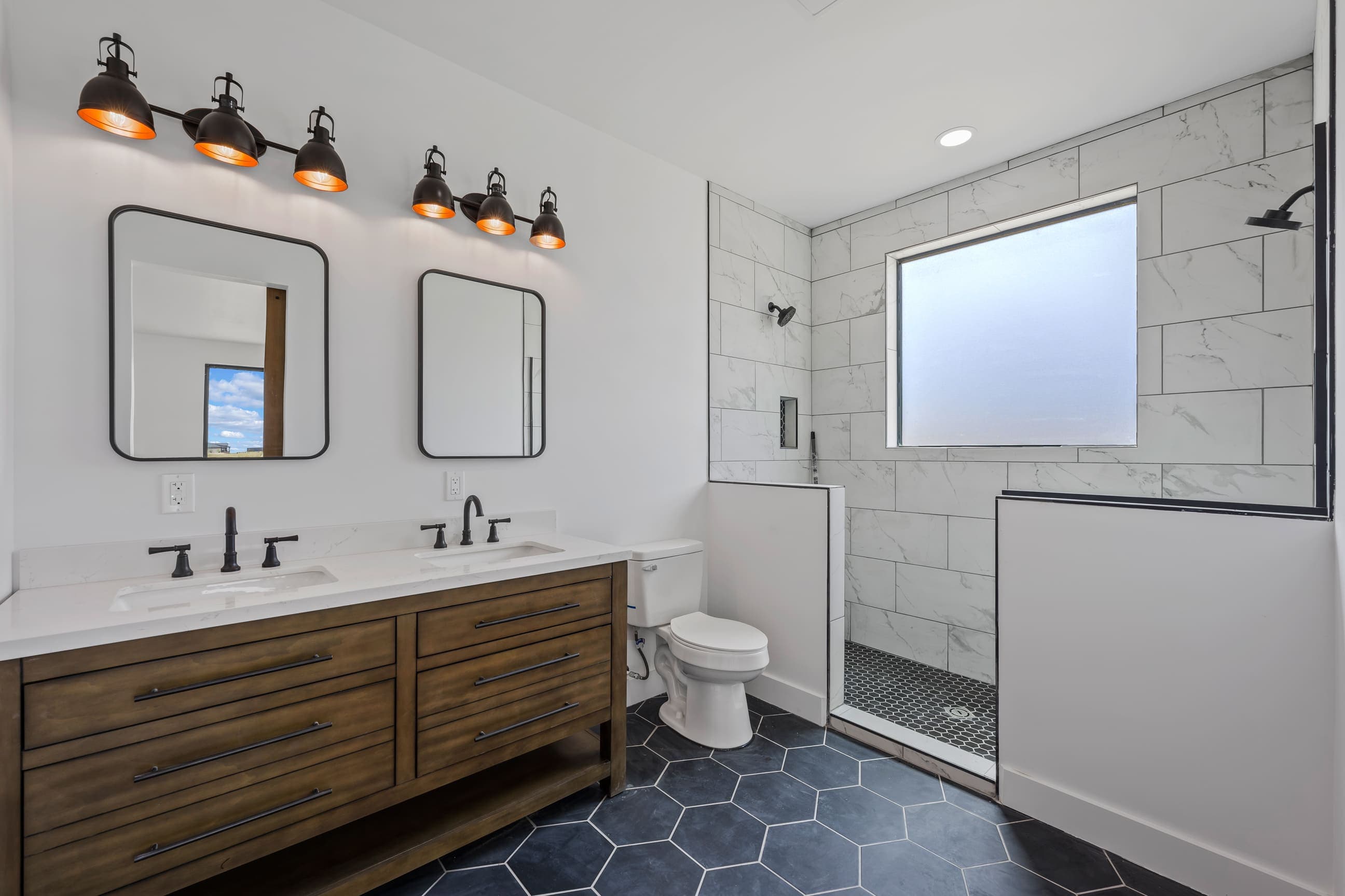 AlderLeaf Homes Custom Construction