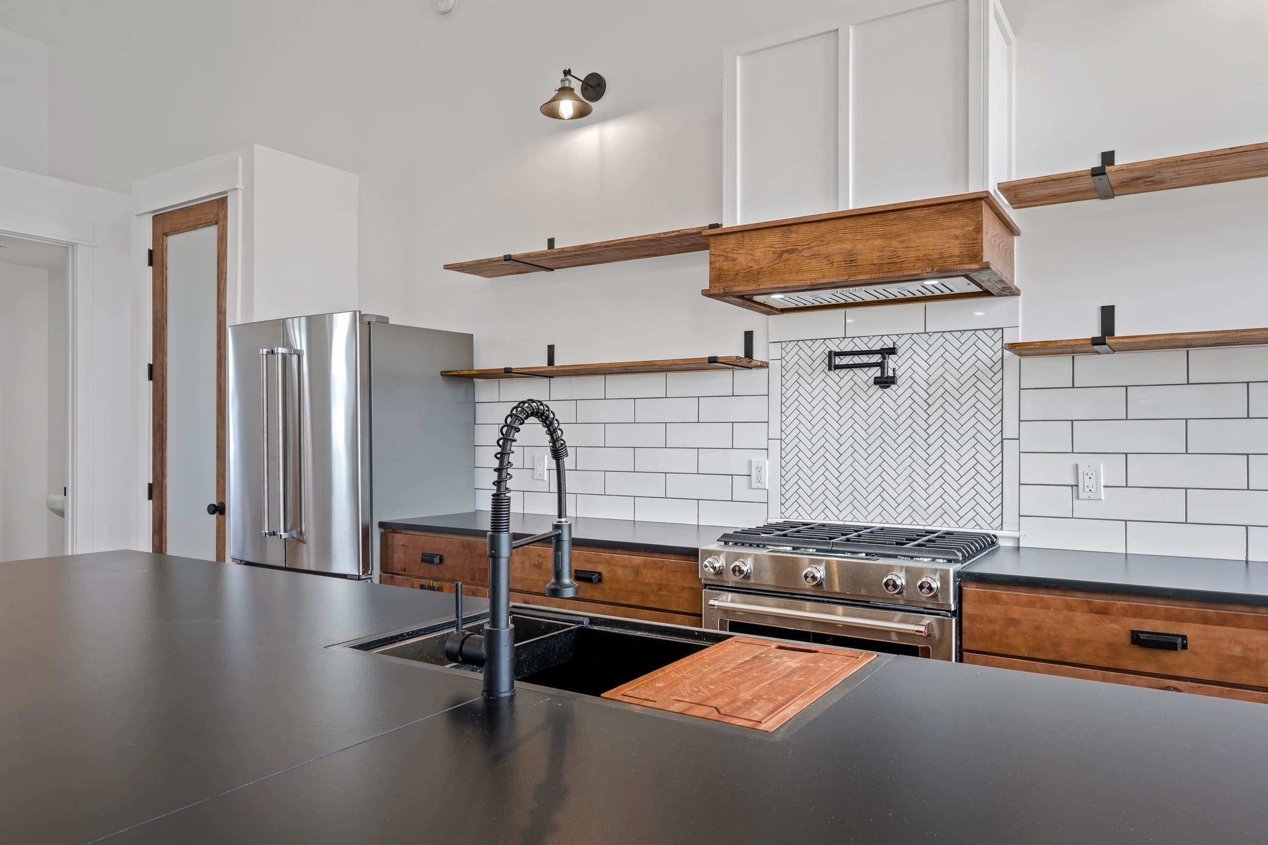 AlderLeaf Homes Custom Construction